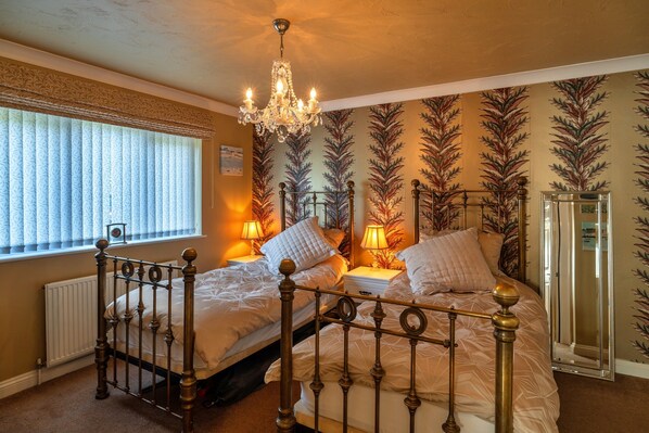Apartment | 2 bedrooms, iron/ironing board
