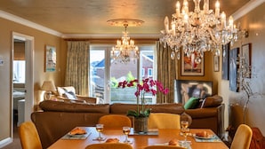 Apartment | Dining - Apartment in Newquay Near Stunning Beaches (Newquay)
