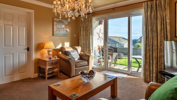 Apartment | Living room - Apartment in Newquay Near Stunning Beaches (Newquay)