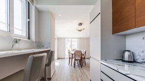 House - Rooftop Apartment With Private Pool (Golem)