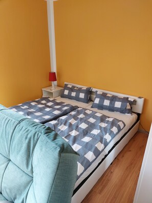 1 habitación y ropa de cama 