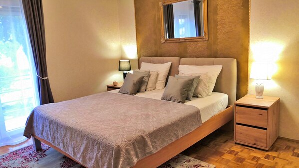 2 chambres, fer et planche à repasser, lit parapluie, Wi-Fi gratuit
