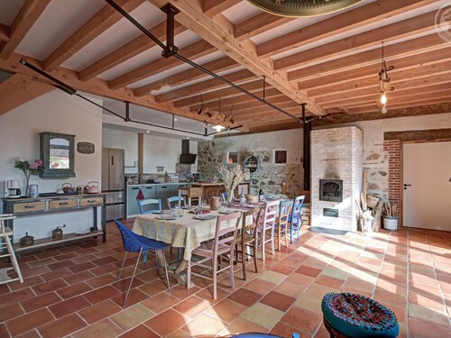 Gîte écologique spacieux avec cour et jardin