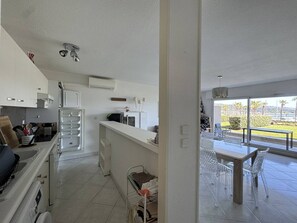 Dishwasher, coffee/tea maker - Apartment with large terrace and garage in Cavalaire-sur-Mer (Cavalaire-sur-Mer)