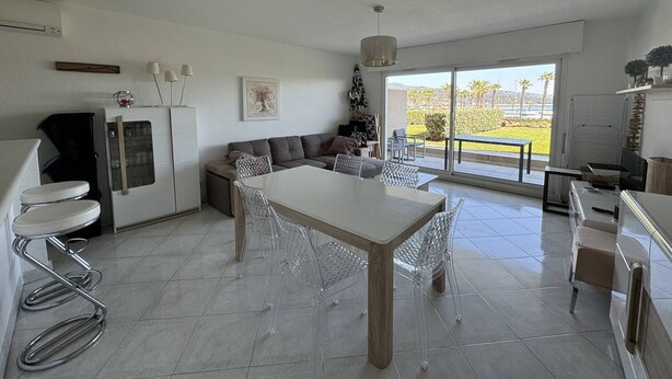 Unclassified image, 1 of 15, button - Apartment with large terrace and garage in Cavalaire-sur-Mer (Cavalaire-sur-Mer)