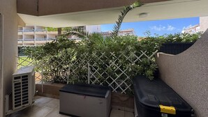 Unclassified image, 2 of 15, button - Apartment with large terrace and garage in Cavalaire-sur-Mer (Cavalaire-sur-Mer)