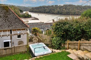 House | Pool - Stunning Waterfront Retreat With Hot Tub, No Deposit (Truro)