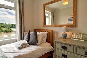 House | 3 bedrooms, iron/ironing board
