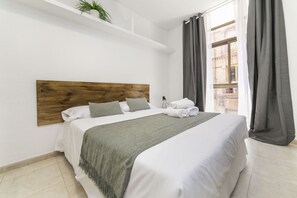 Iron/ironing board, free WiFi, bed sheets