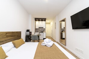 熨斗/熨衣板、免费 WiFi、床单