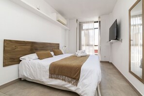 Iron/ironing board, free WiFi, bed sheets - Classy XIII - Ferga Suites (Madrid)