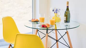 Apartment | Dining