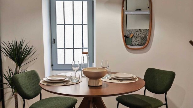 Dining - Air-Conditioned Studio "BIÒU" in Roquette (Arles)