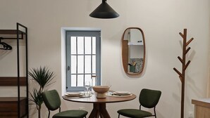 Dining - Air-Conditioned Studio "BIÒU" in Roquette (Arles)