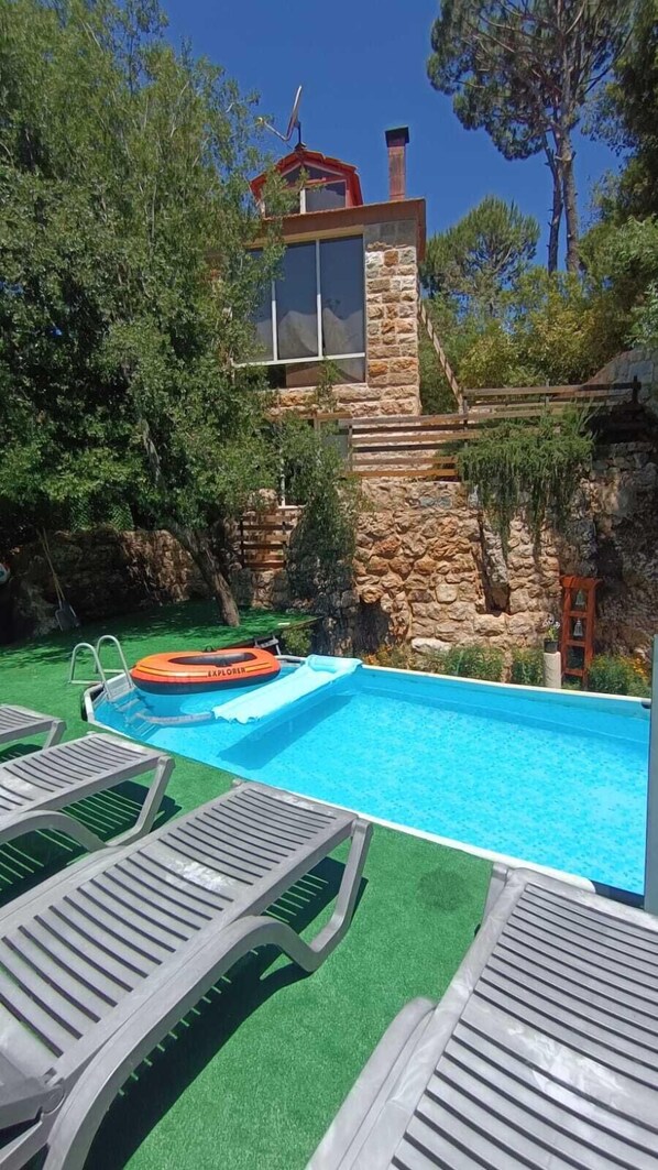 Panorama-alpehytte - privat pool - udsigt til dal | Terrasse/gårdhave