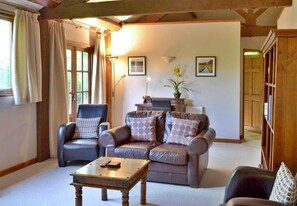 Cottage | Living area