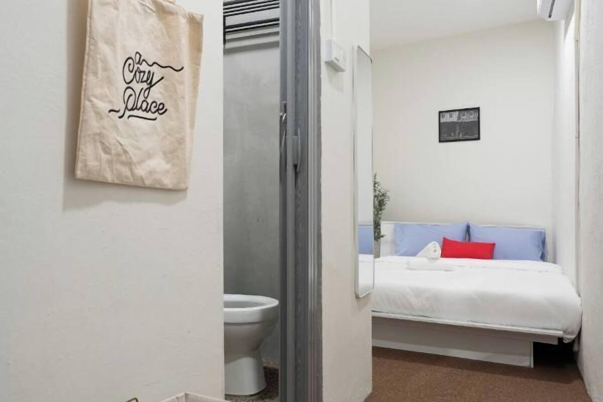 Soundproofing, WiFi (free)