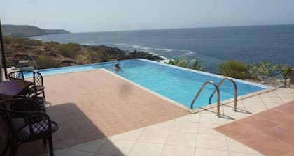 Secluded modern villa with pebble beach near Unesco heritage city