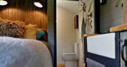 Romantic Rural Retreat Near Portmeirion