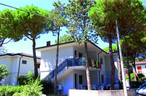 Apartment, 2 Bedrooms, Balcony, Garden View | Exterior - Charming Apartment With AC, Garden and Parking (Rosolina)