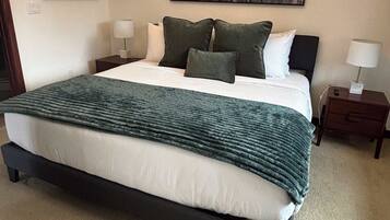 2 bedrooms, desk, iron/ironing board, travel cot