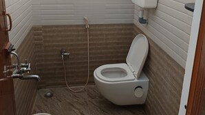 Ảnh chưa phân loại, 5 trong số 37 ảnh, nút