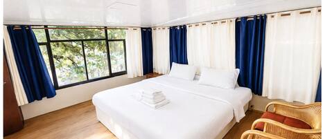 Phòng đôi Deluxe | Phòng cách âm, bộ trải giường