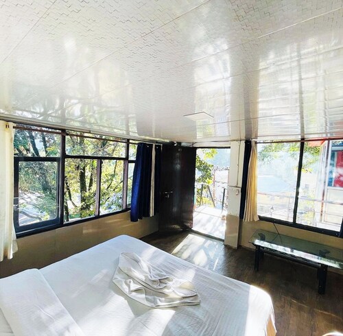 Hotel Kgn Guest House Nainital