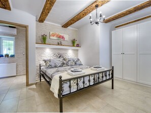 Home, Apartment, Balcony, Estate, Shade, Villa, Eco Hotel, Porch, Landscaping, Mansion