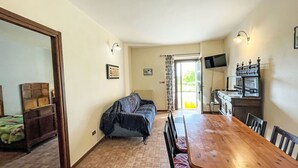 Unclassified image, 5 of 22, button - Nice apartment for 6 people with WIFI, TV, patio and panoramic view (Asti)