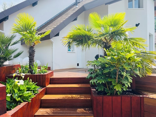 Perfect villa with Lake view, WiFi and very quiet location in charming Annecy