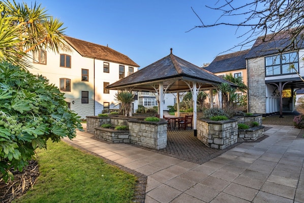 Exterior - Apartment in Falmouth Near Beaches & Harbour (Falmouth)