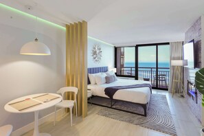 1 bedroom, iron/ironing board, WiFi, bed sheets - Suite Spot by Casanita - Oceanfront Designer Suite (Myrtle Beach)