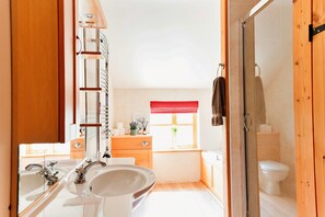 Bathroom - Spacious Cottage in Rhydyfelin, No Deposit (Aberystwyth)