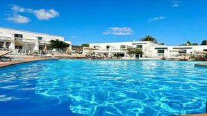 Unclassified image, 2 of 26, button - Apartment Florencia With Pool & Wifi in Puerto del Carmen, Lanzarote (Tías)