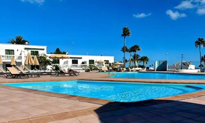 Appartement, 2 chambres, terrasse, vue piscine | Piscine | Piscine extérieure