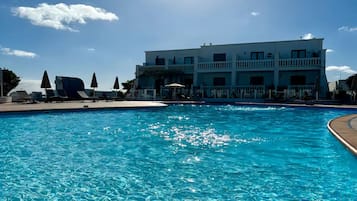 Apartment, 2 Schlafzimmer, Terrasse, Poolblick | Pool | Außenpool