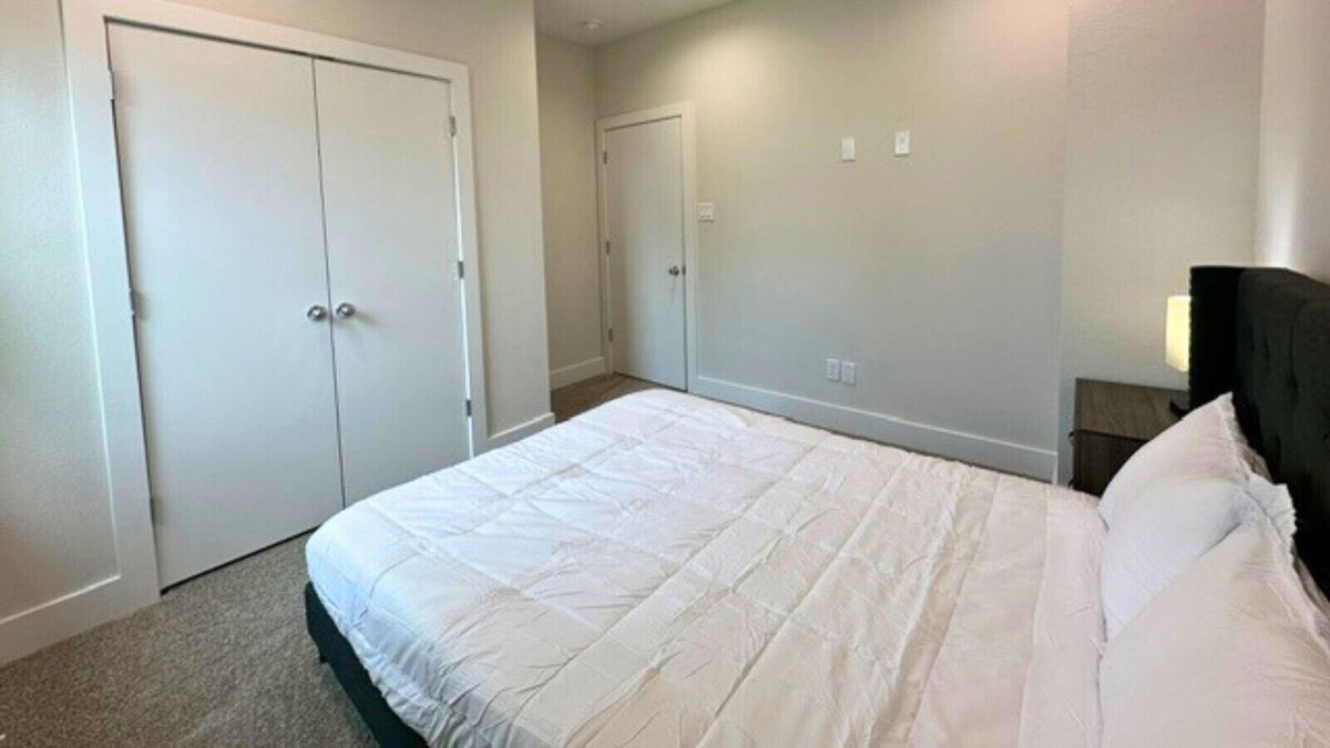 Photo 12 of Bright & Modern Houston Getaway | Gated Community Close to Everything
