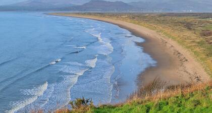 Bungalow in Dyffryn Ardudwy Near Blue Flag Beach