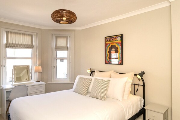 2 bedrooms, desk, iron/ironing board, travel cot