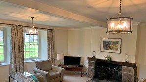Unclassified image, 2 of 32, button - Cottage in North York Moors Near Manor House (Middlesbrough)