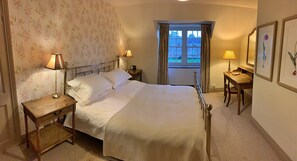Cottage | 2 bedrooms, individually furnished