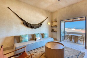 TV - 3BR Pool & Private Balcony in Casa Nima (San José del Cabo)