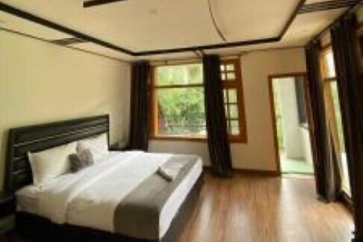 Chambre Double Deluxe, vue montagne | Chambres insonorisées, fer et planche à repasser, Wi-Fi gratuit