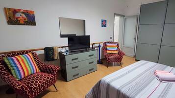 2 Schlafzimmer, Bügeleisen/Bügelbrett, WLAN, Bettwäsche