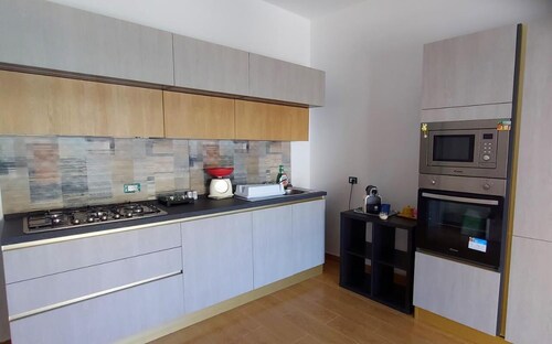 Fabulous apartment, sea view ideal for families & groups of friends.