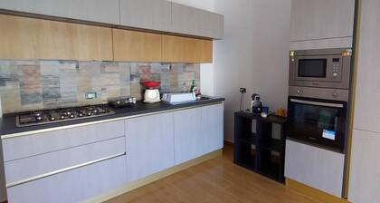 Fabulous apartment, sea view ideal for families & groups of friends.