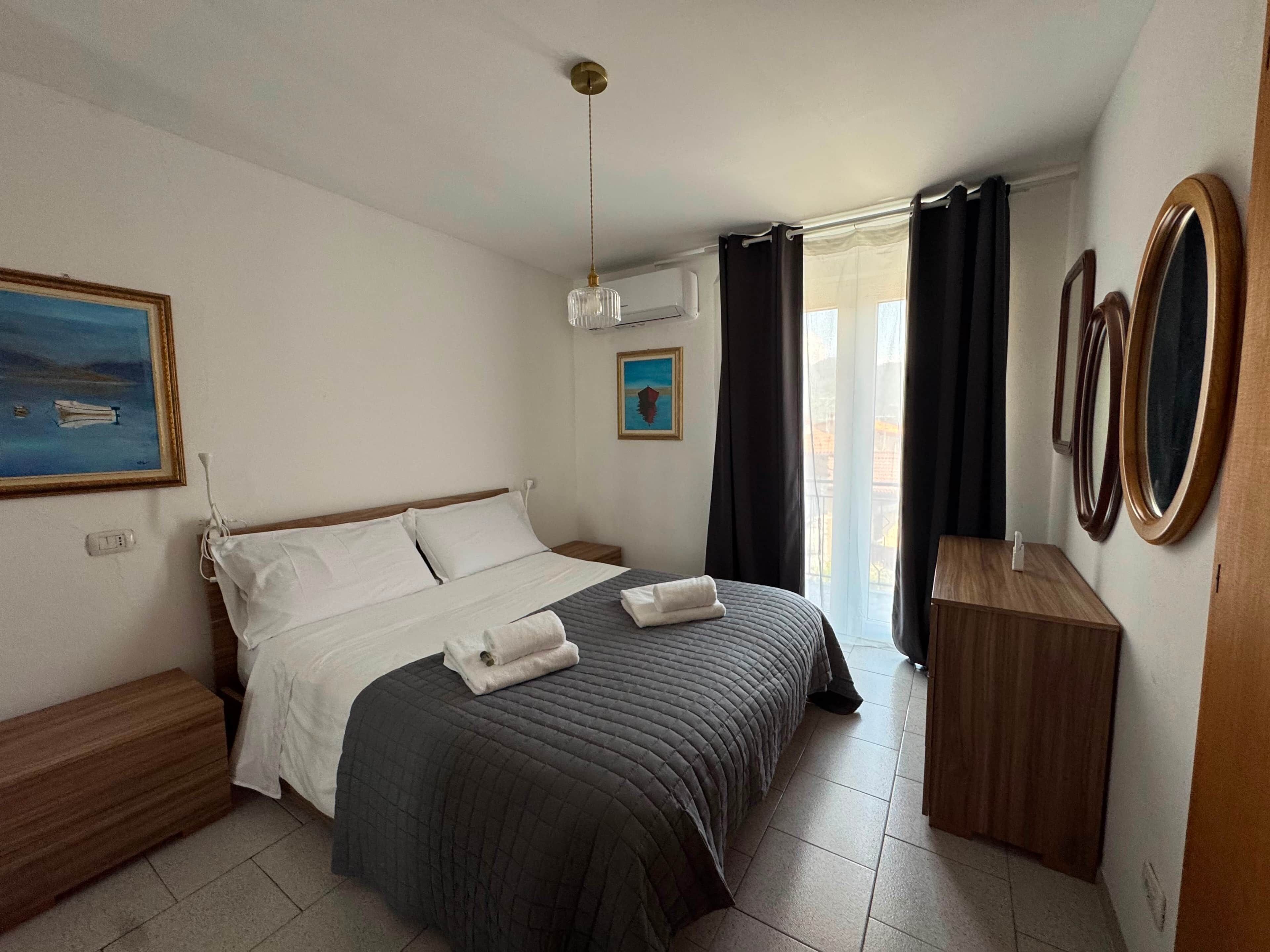 1 chambre, fer et planche à repasser, Wi-Fi gratuit, draps fournis