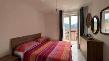 1 多间卧室、熨斗/熨衣板、免费 WiFi、床单