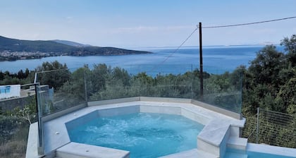 Villa Arian with great sea view, great pool and 6 minutes walk from the beach